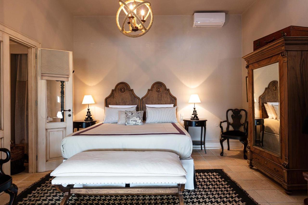 Villa Mantilari Wine Estate 7 Apartments 2 Private Pools 1 Heated Tennis Court Fitness Center Archanes Bagian luar foto