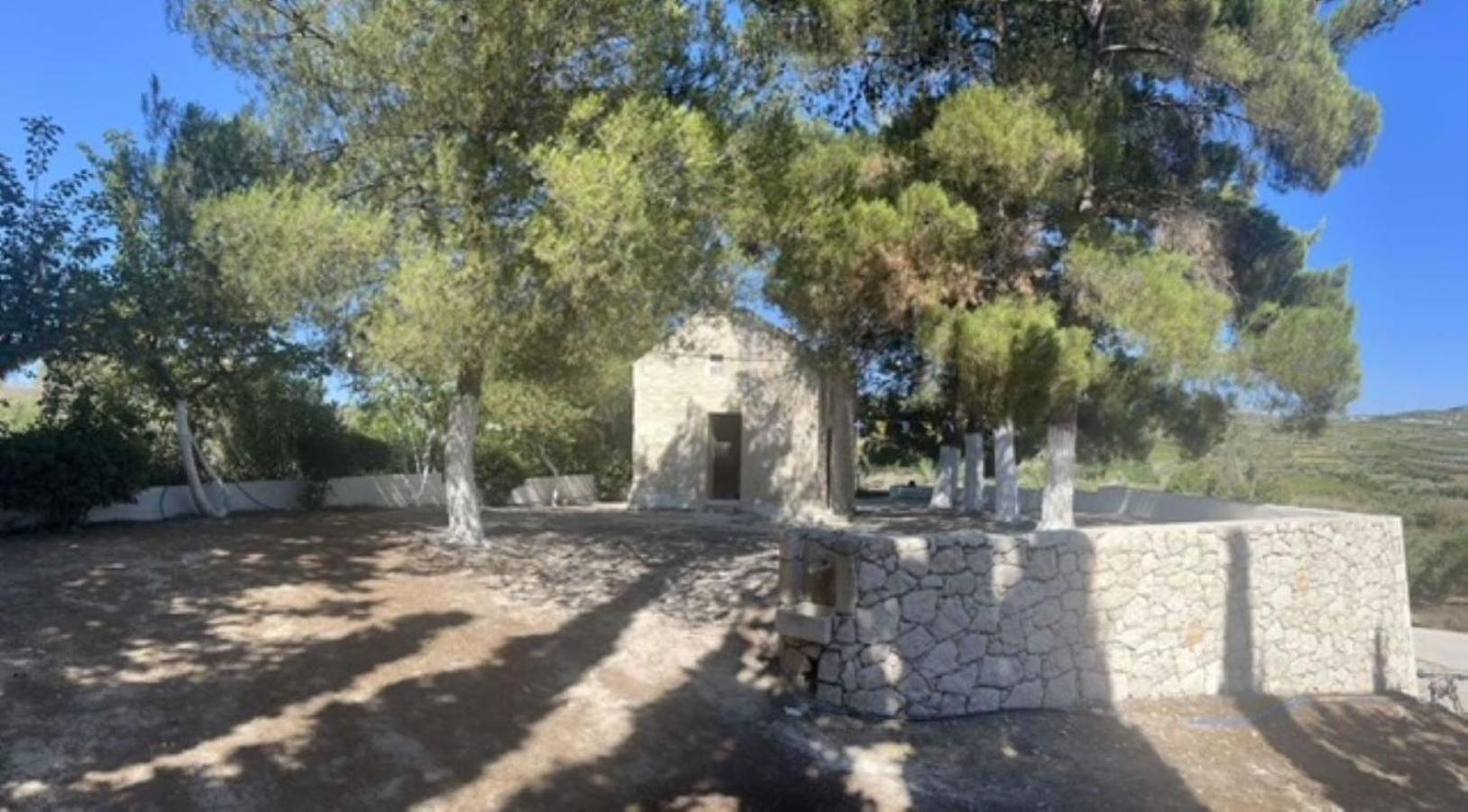 Villa Mantilari Wine Estate 7 Apartments 2 Private Pools 1 Heated Tennis Court Fitness Center Archanes Bagian luar foto