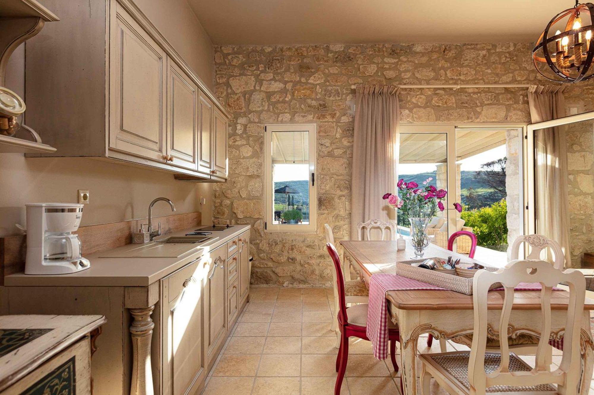 Villa Mantilari Wine Estate 7 Apartments 2 Private Pools 1 Heated Tennis Court Fitness Center Archanes Ruang foto